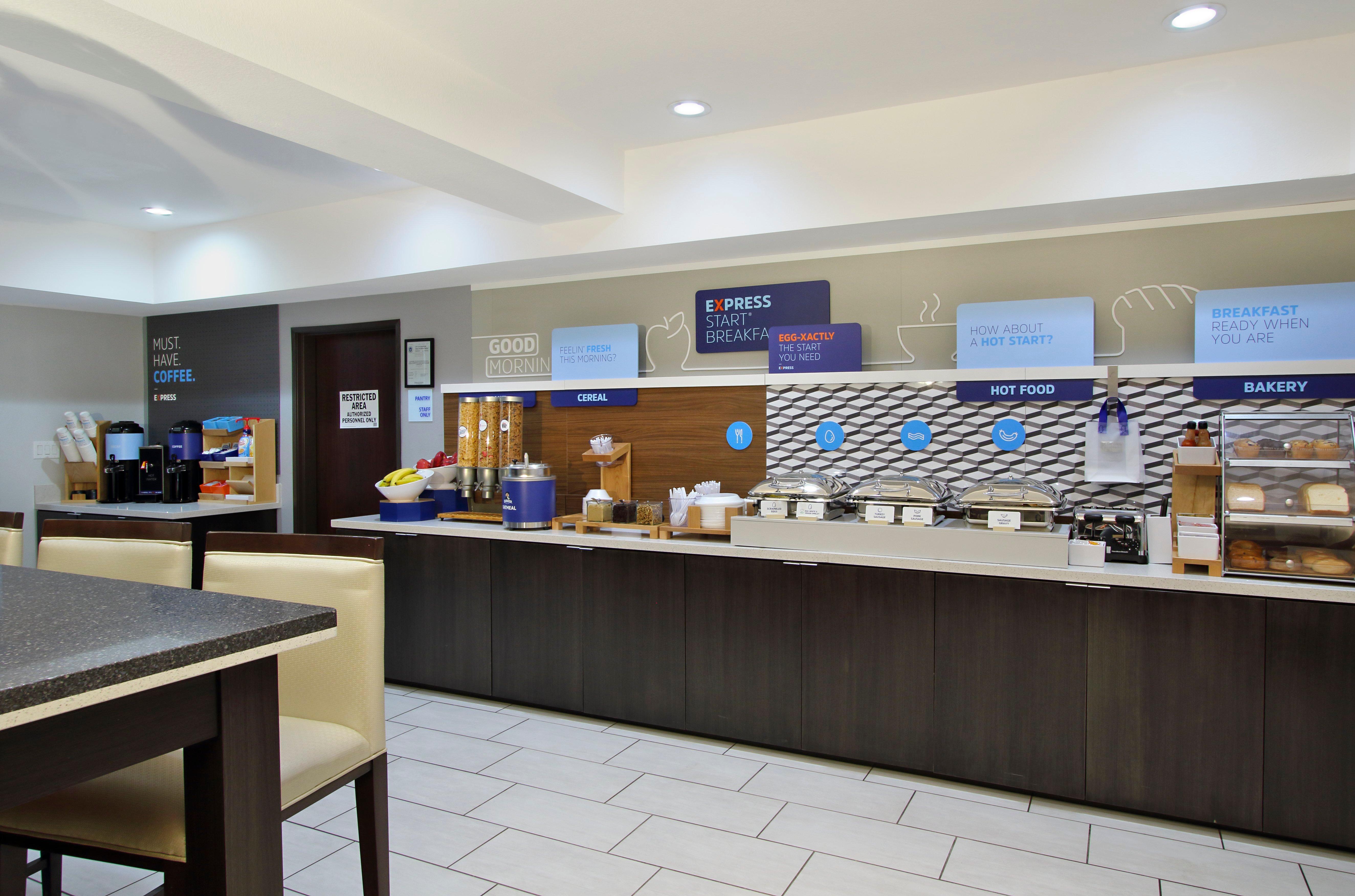 Holiday Inn Express And Suites Houston North - Iah Area By Ihg Ngoại thất bức ảnh