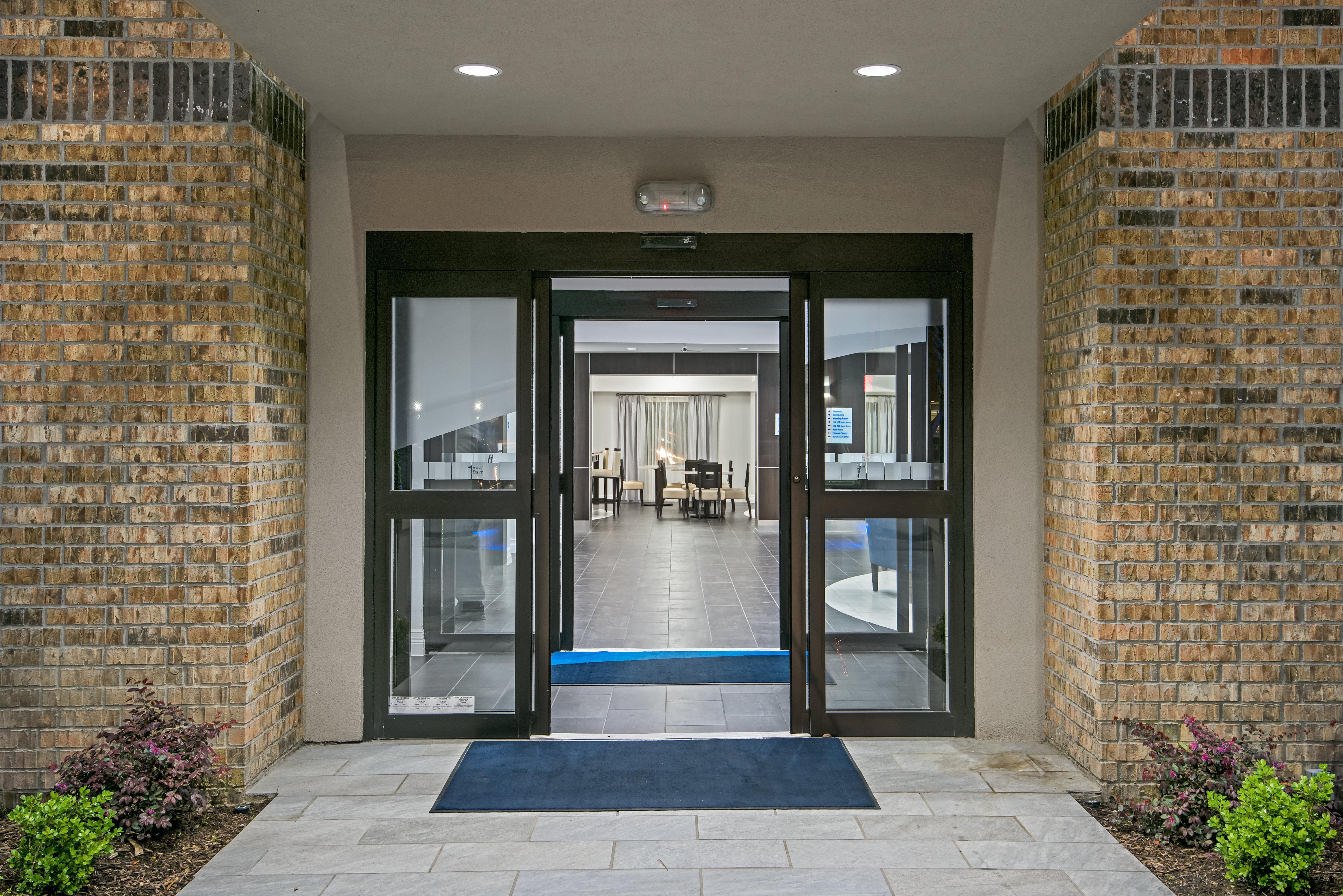 Holiday Inn Express And Suites Houston North - Iah Area By Ihg Ngoại thất bức ảnh
