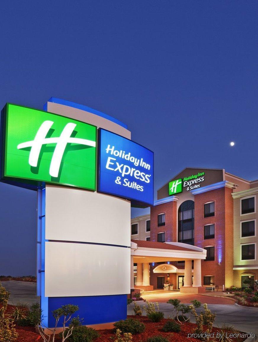 Holiday Inn Express And Suites Houston North - Iah Area By Ihg Ngoại thất bức ảnh